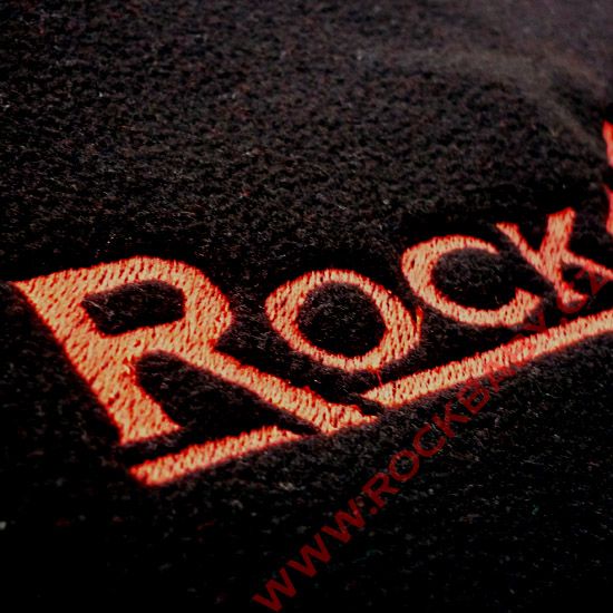 Dětská deka s výšivkou - Rock Baby (červená/černá)